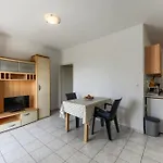 Apartamento Fuer 22 Personen Ražanac